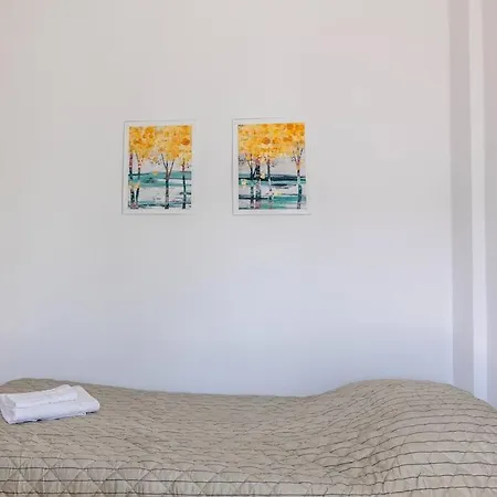 Cozy 10 Meters Form The Golden